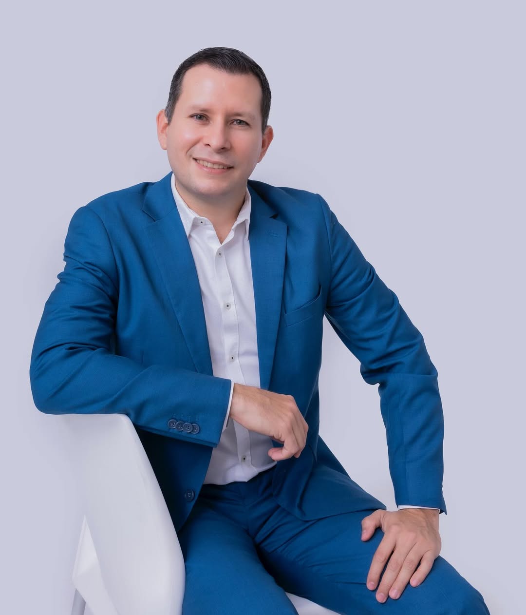 Dr. Gustavo Marciaga Real - Endocrinología y Metabolismo